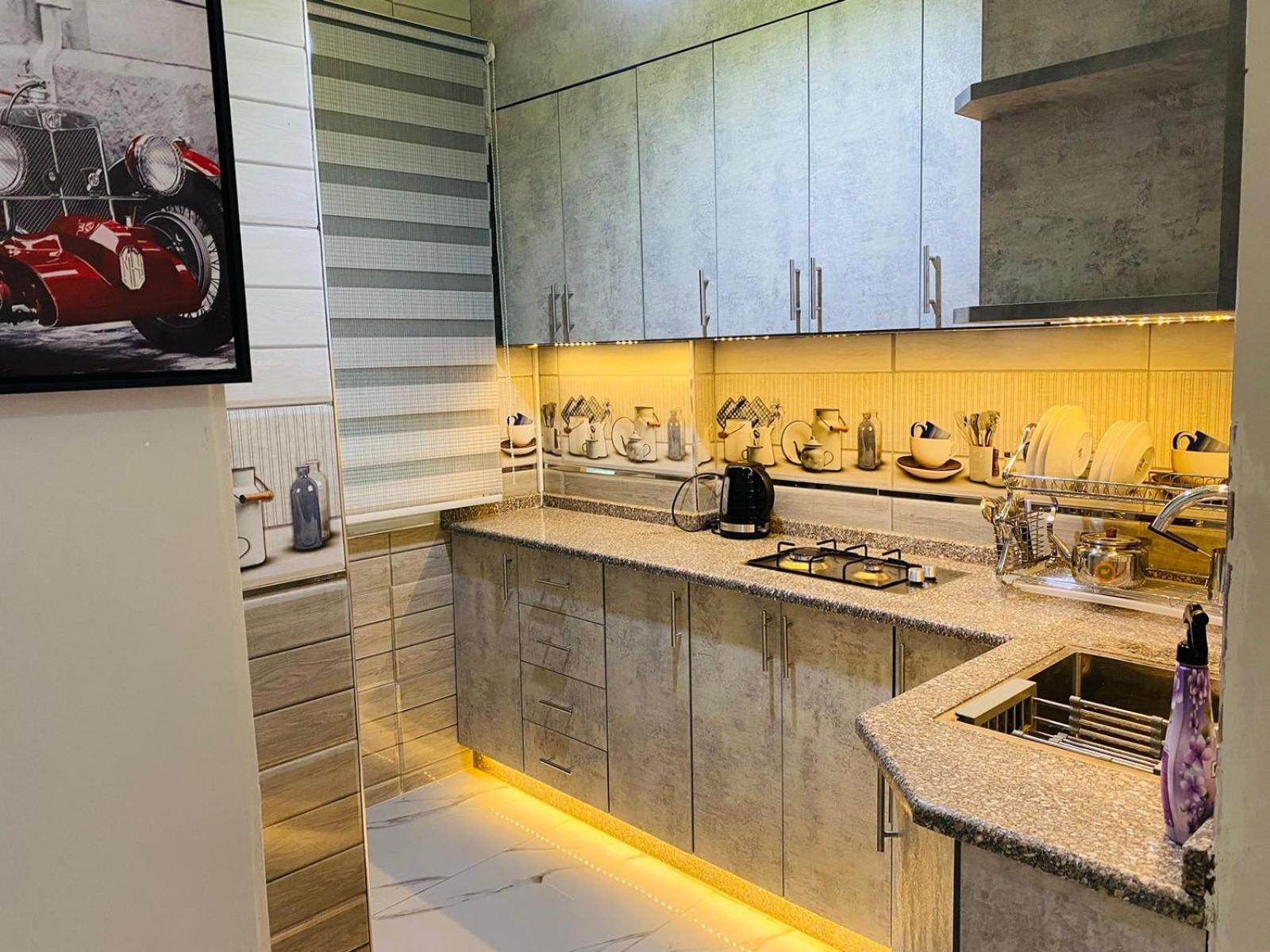 Al Seoudi Furnished Units Apartment Zarqa Ruang foto