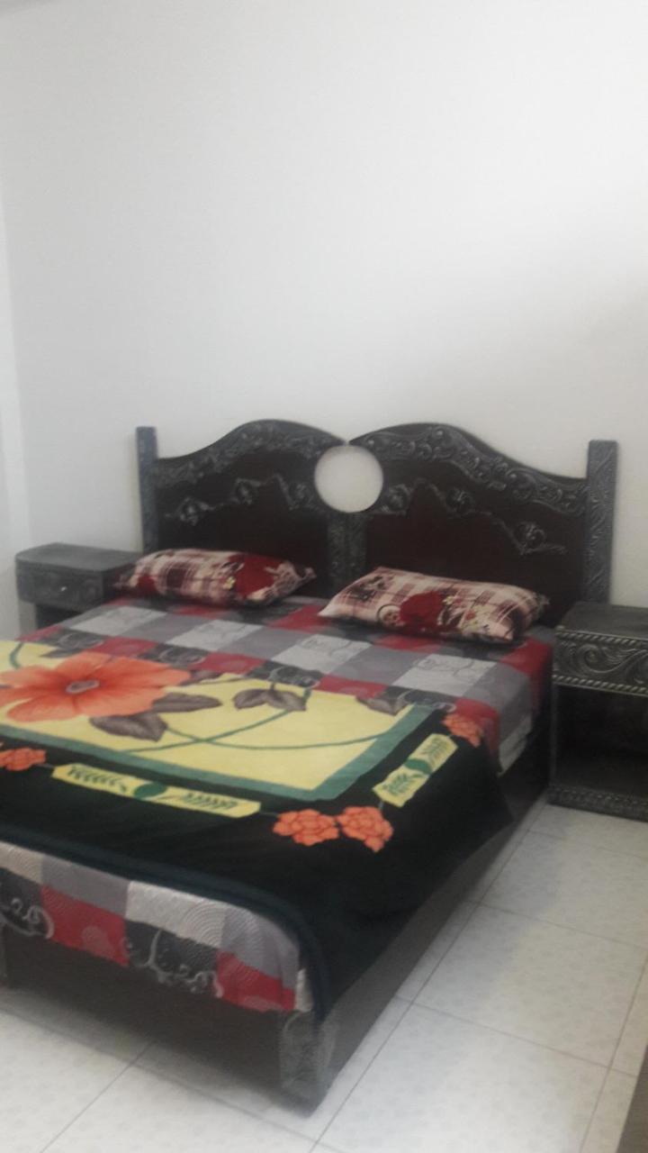 Al Seoudi Furnished Units Apartment Zarqa Bagian luar foto