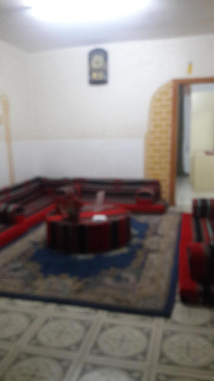 Al Seoudi Furnished Units Apartment Zarqa Bagian luar foto