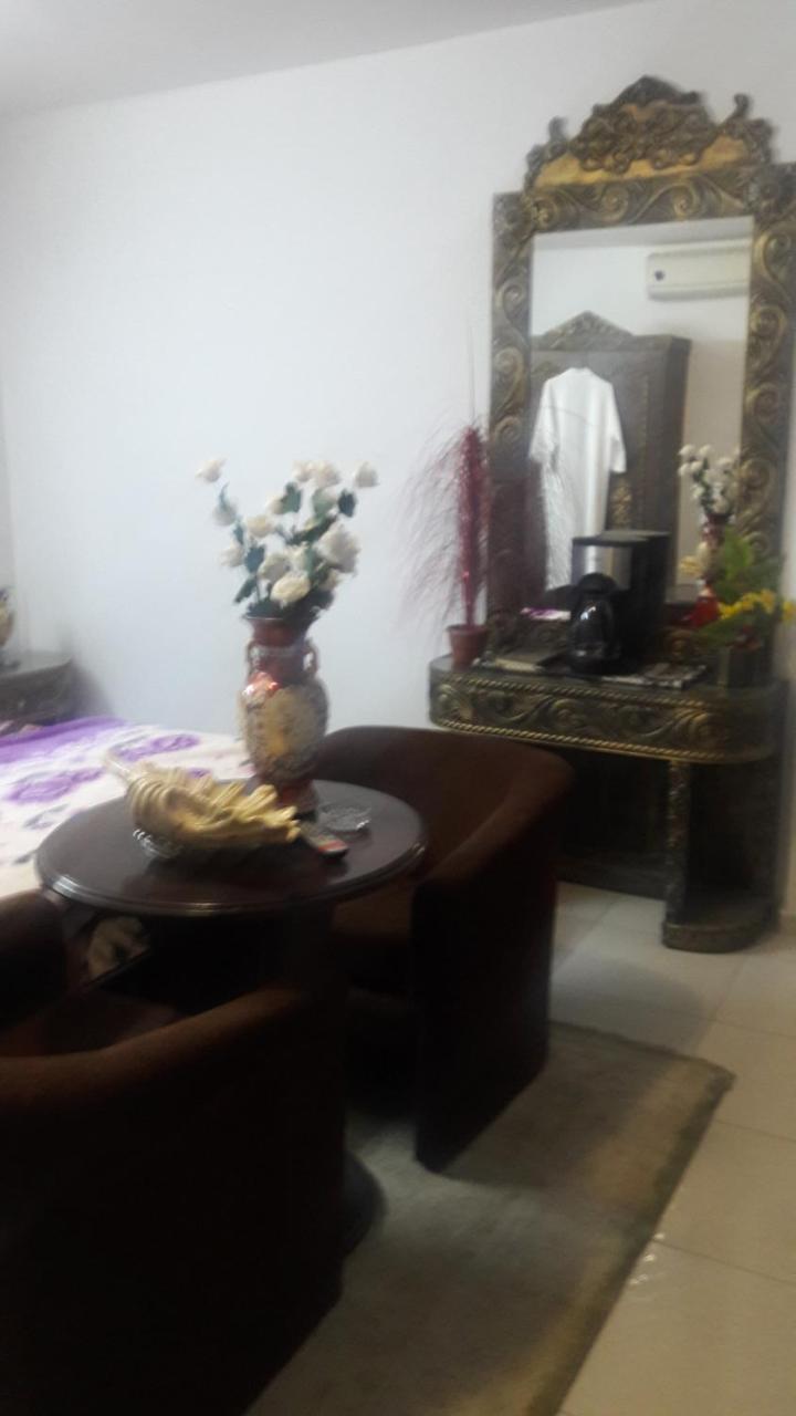 Al Seoudi Furnished Units Apartment Zarqa Bagian luar foto