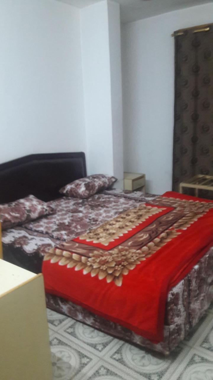 Al Seoudi Furnished Units Apartment Zarqa Bagian luar foto